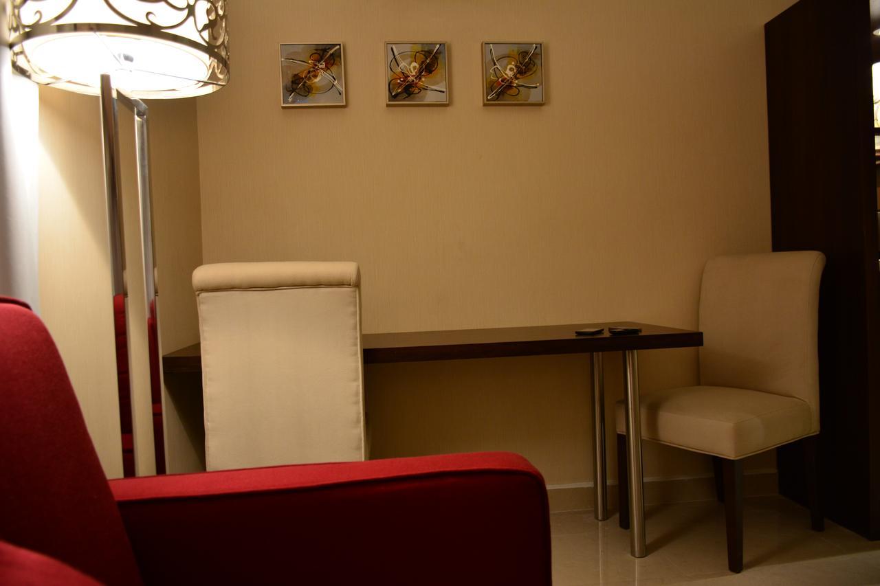 Home Inn Hotel Suites