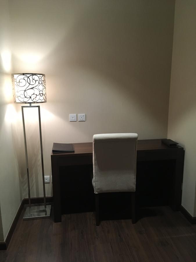 Home Inn Hotel Suites 2*